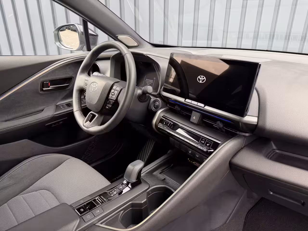 Toyota C-HR 2.0 Hybrid 200(GEEN plug-in) Executive | Head-up | JBL | 10 jr GARANTIE | Rijklaar