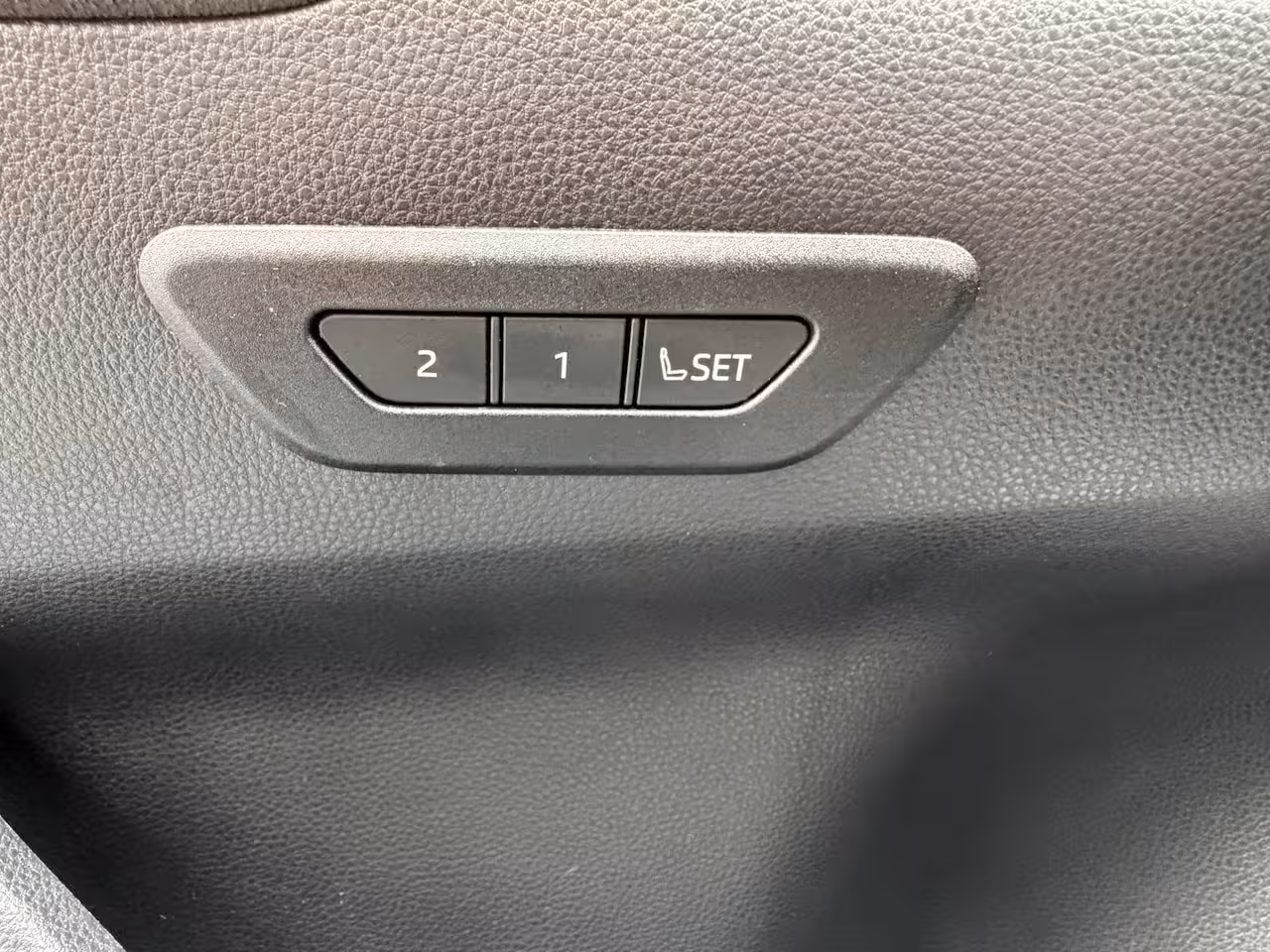 Toyota C-HR 2.0 Hybrid 200(GEEN plug-in) Executive | Head-up | JBL | 10 jr GARANTIE | Rijklaar