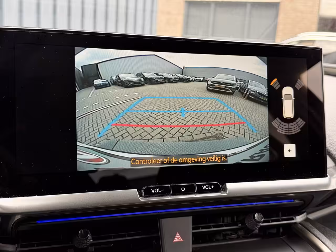Toyota C-HR 2.0 Hybrid 200(GEEN plug-in) Executive | Head-up | JBL | 10 jr GARANTIE | Rijklaar