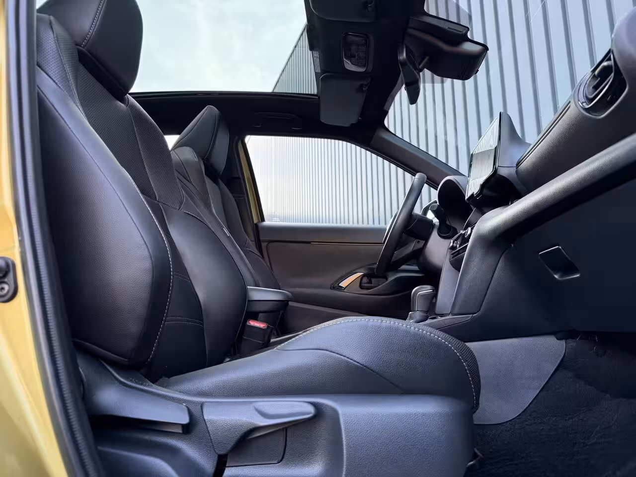 Toyota Yaris Cross 1.5 Hybrid AWD Launch Edition | Pano dak | Vol leer | Head-up | JBL | 10 jr GARANTIE | Rij