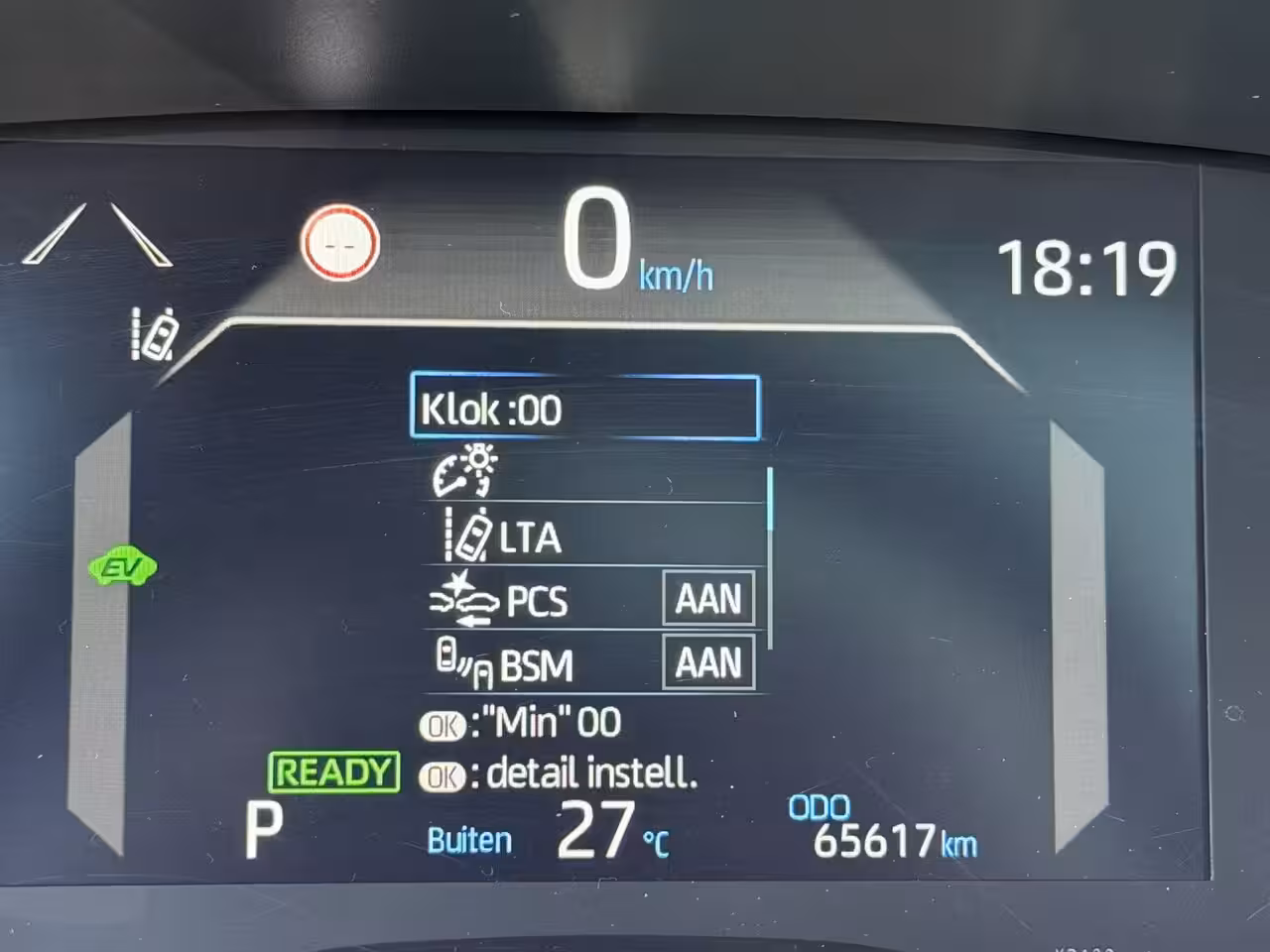 Toyota Yaris Cross 1.5 Hybrid AWD Launch Edition | Pano dak | Vol leer | Head-up | JBL | 10 jr GARANTIE | Rij