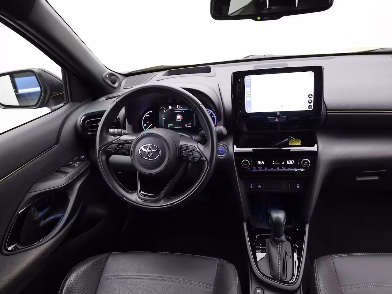 Toyota Yaris Cross 1.5 Hybrid Adventure | Elk. A-klep | JBL | Head Up | All-season Banden | Prijs Rijklaar