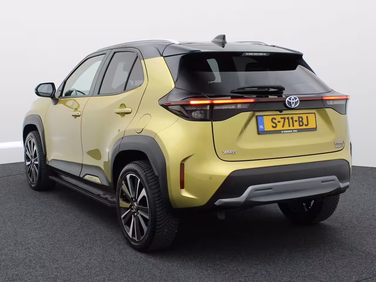 Toyota Yaris Cross 1.5 Hybrid Adventure | Elk. A-klep | JBL | Head Up | All-season Banden | Prijs Rijklaar