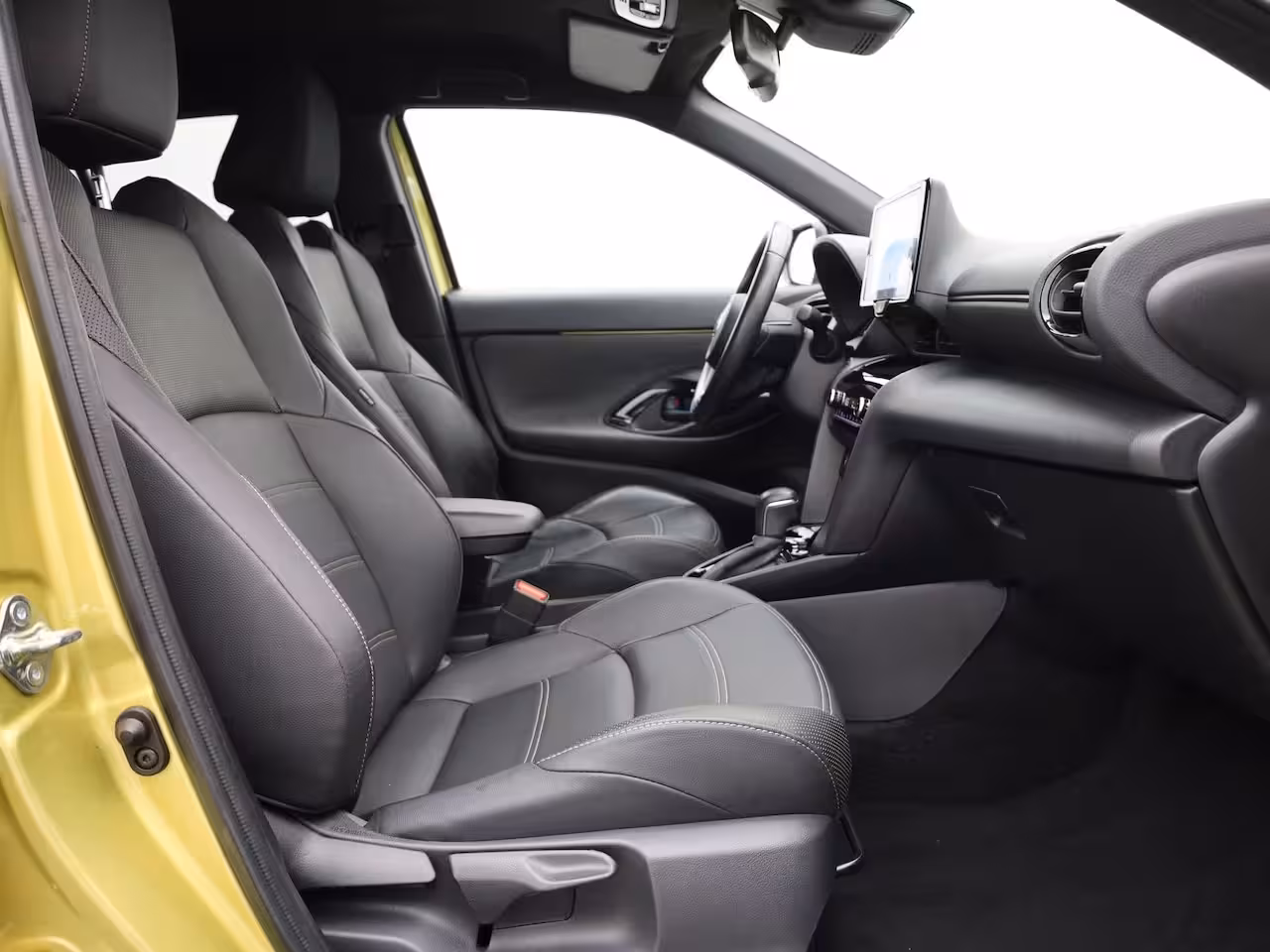 Toyota Yaris Cross 1.5 Hybrid Adventure | Elk. A-klep | JBL | Head Up | All-season Banden | Prijs Rijklaar