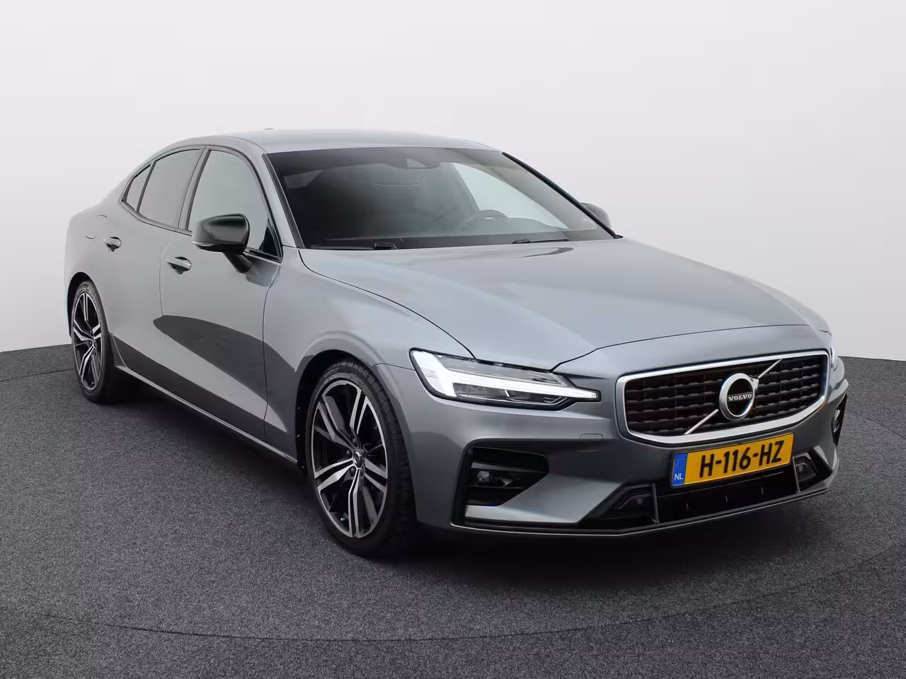 Volvo S60 2.0 T4 R-Design | Camera | Memory | BLIS | 19'' | Prijs Rijklaar