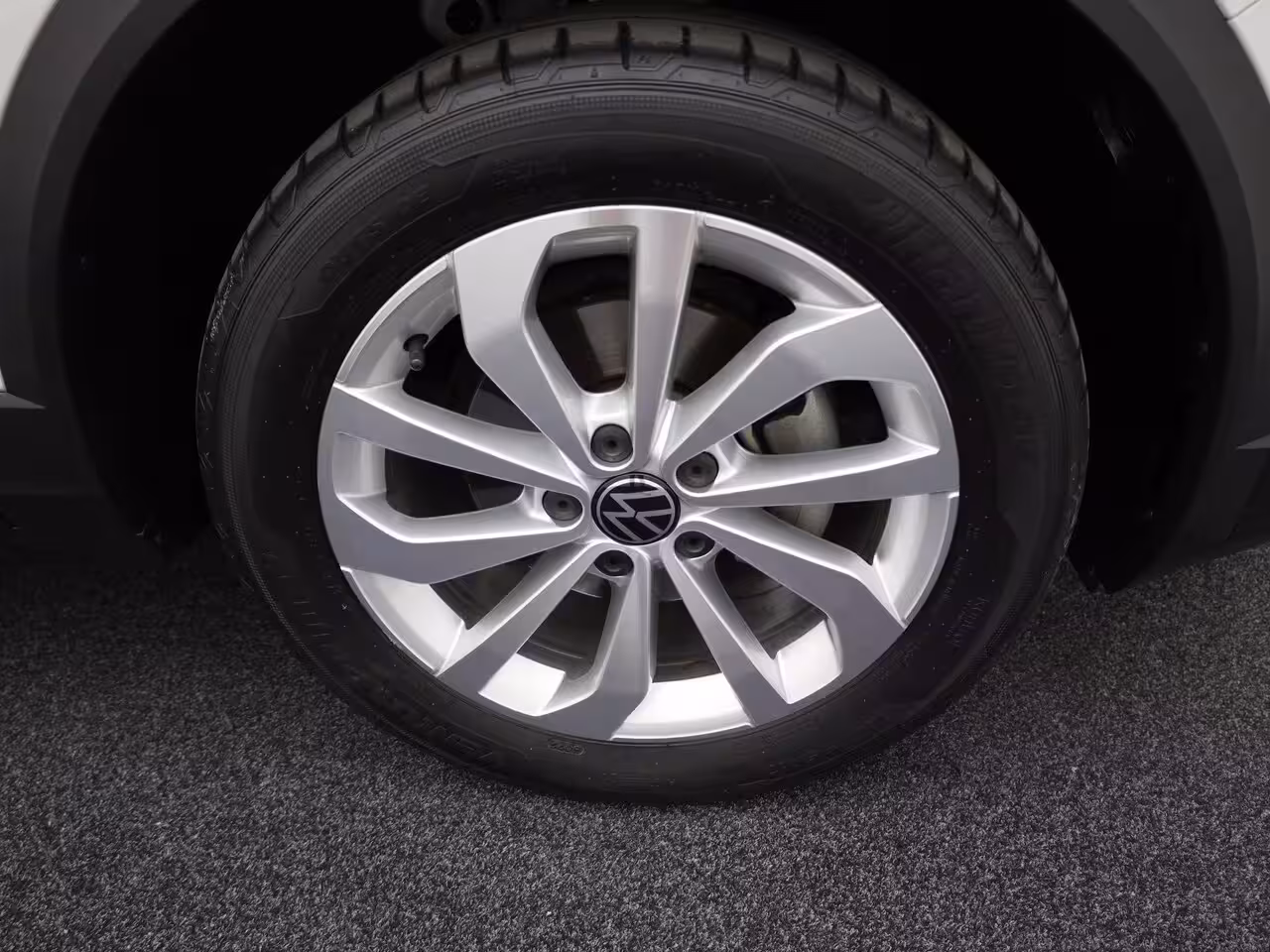 Volkswagen T-Roc 1.5 TSI Style | IQ Light | Camera | Stoelverw. | Prijs Rijklaar