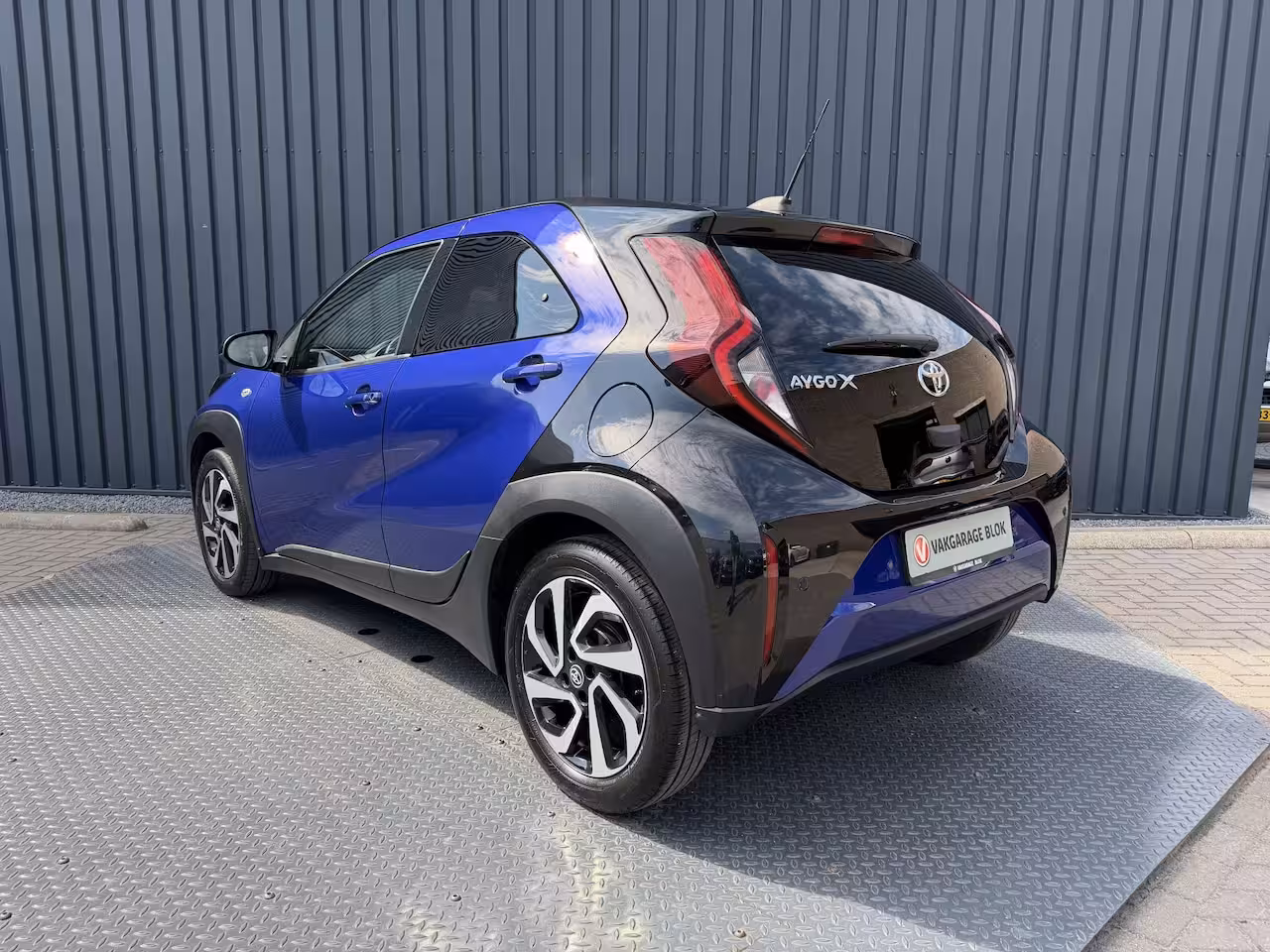 Toyota Aygo X 1.0 VVT-i S-CVT Premium | PDC V+A | 10jr GARANTIE | Rijklaar