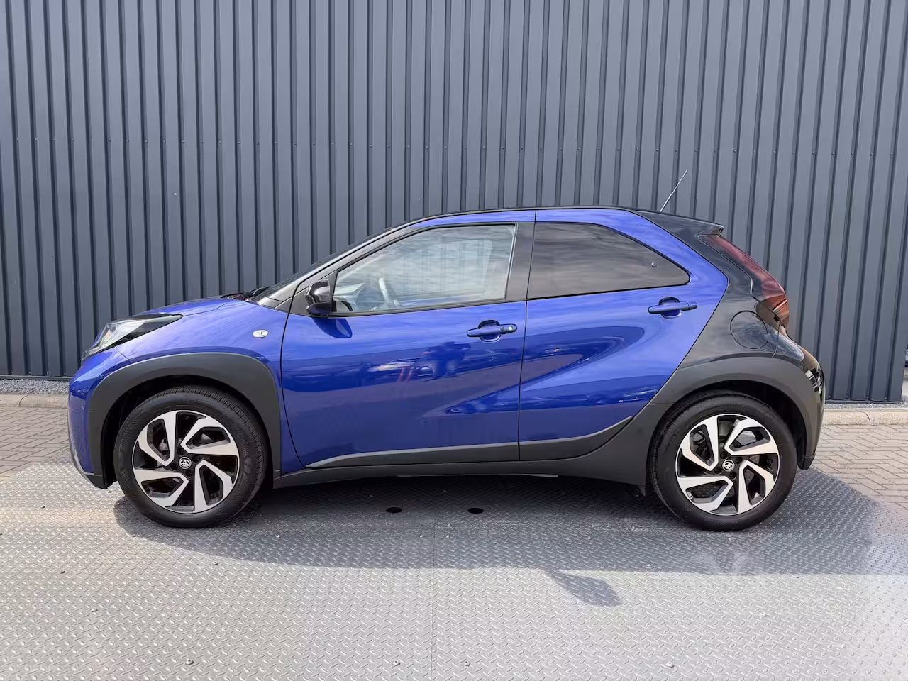 Toyota Aygo X 1.0 VVT-i S-CVT Premium | PDC V+A | 10jr GARANTIE | Rijklaar