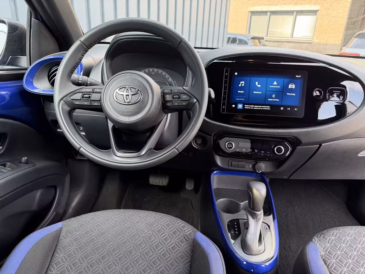 Toyota Aygo X 1.0 VVT-i S-CVT Premium | PDC V+A | 10jr GARANTIE | Rijklaar