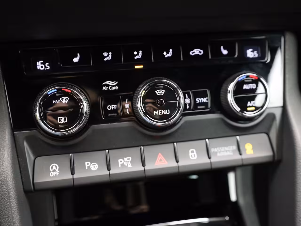 Skoda Karoq 1.5 TSI ACT Sportline Business | 360 Camera | Canton | Side Assist | Elk. A-klep | Prijs R
