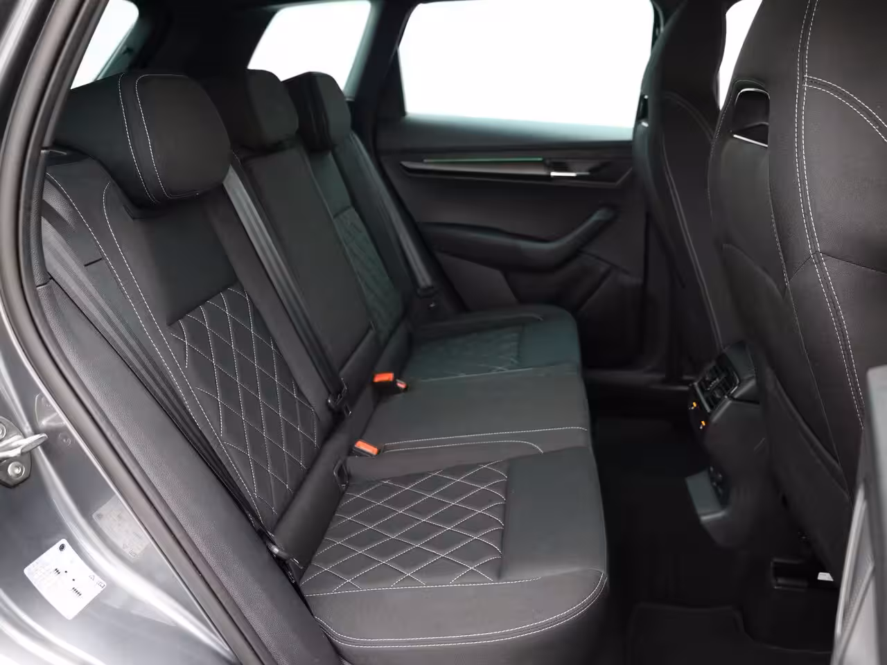 Skoda Karoq 1.5 TSI ACT Sportline Business | 360 Camera | Canton | Side Assist | Elk. A-klep | Prijs R