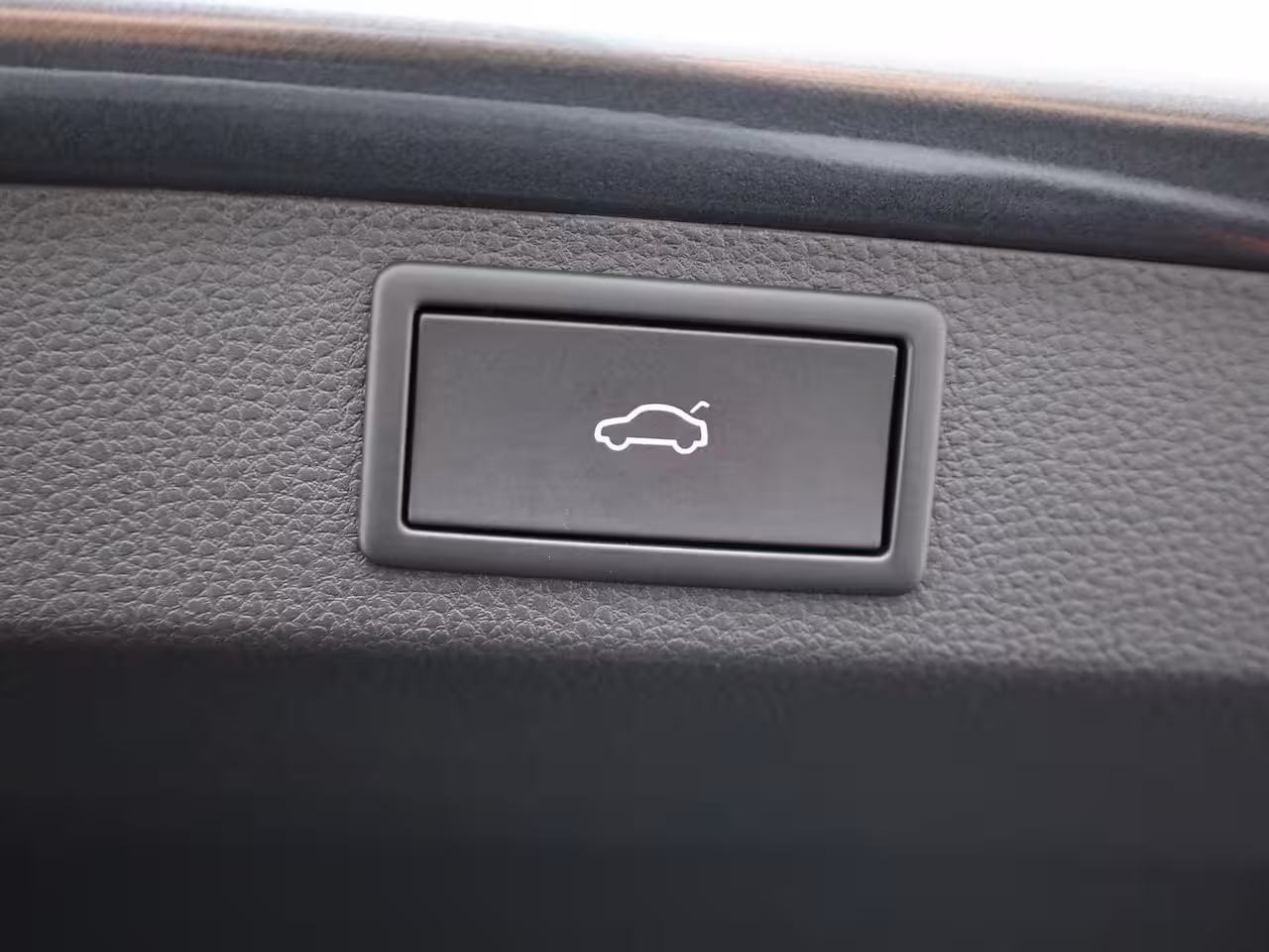 Skoda Karoq 1.5 TSI ACT Sportline Business | 360 Camera | Canton | Side Assist | Elk. A-klep | Prijs R