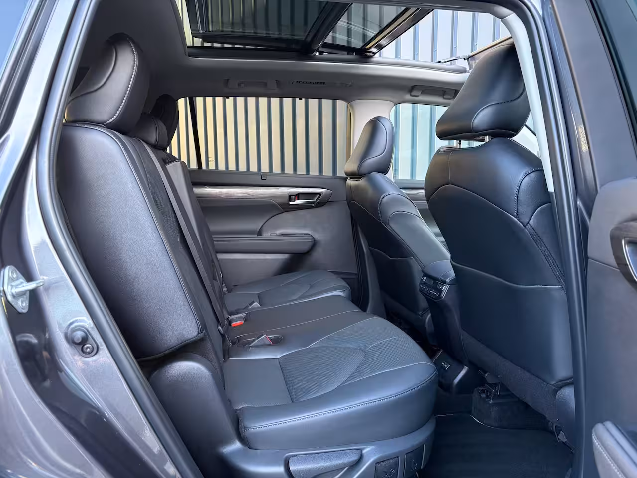 Toyota Highlander 2.5 AWD Hybrid Premium 7 pers. | Panodak | 20'' | JBL | Stoelgeheugen | 360 Camera | Head