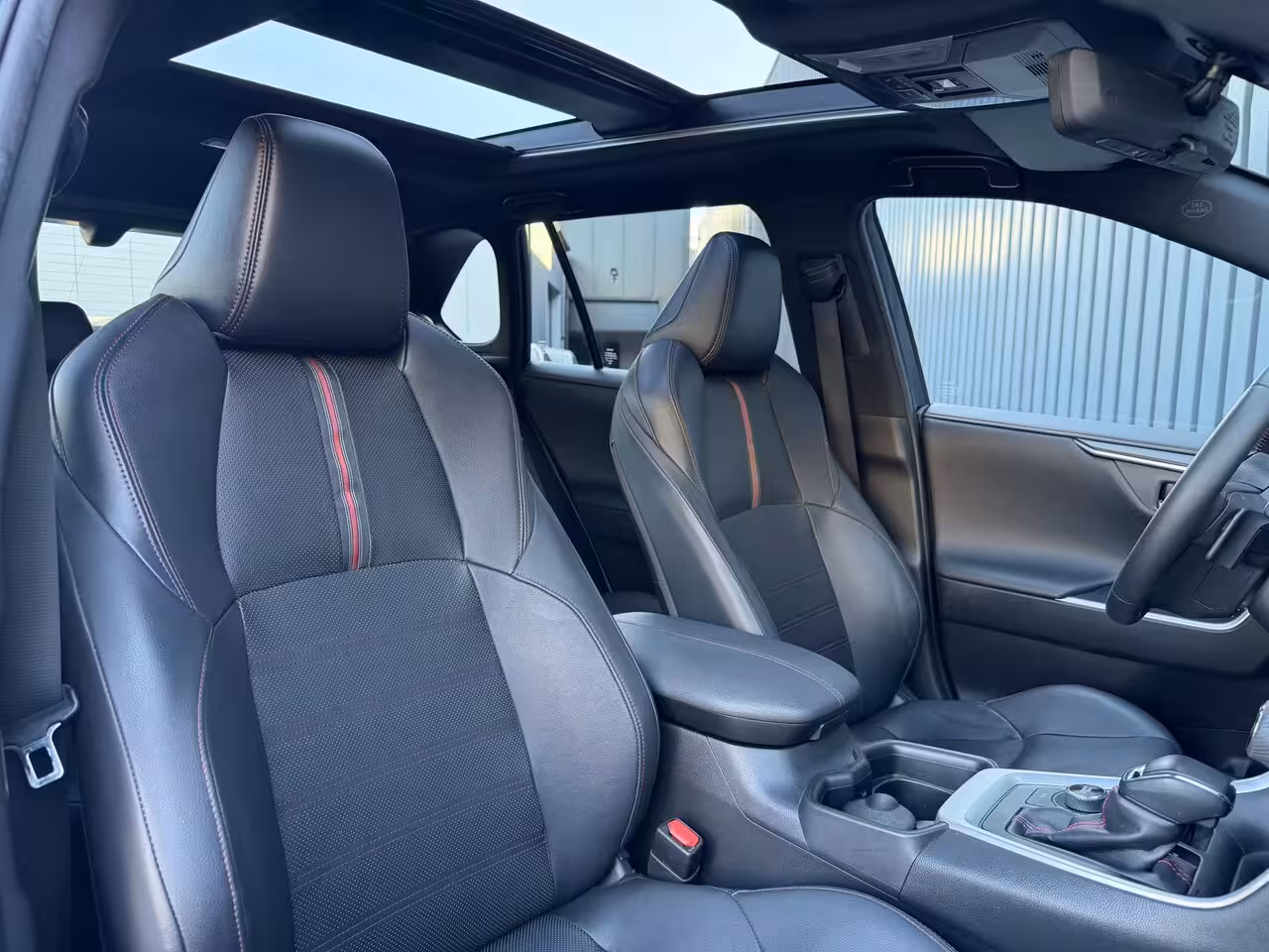 Toyota RAV4 2.5 Plug-in Hybrid AWD Bi-Tone Plus |Top kleur MIDNIGHT BLUE | Alle OPTIES | Rijklaar