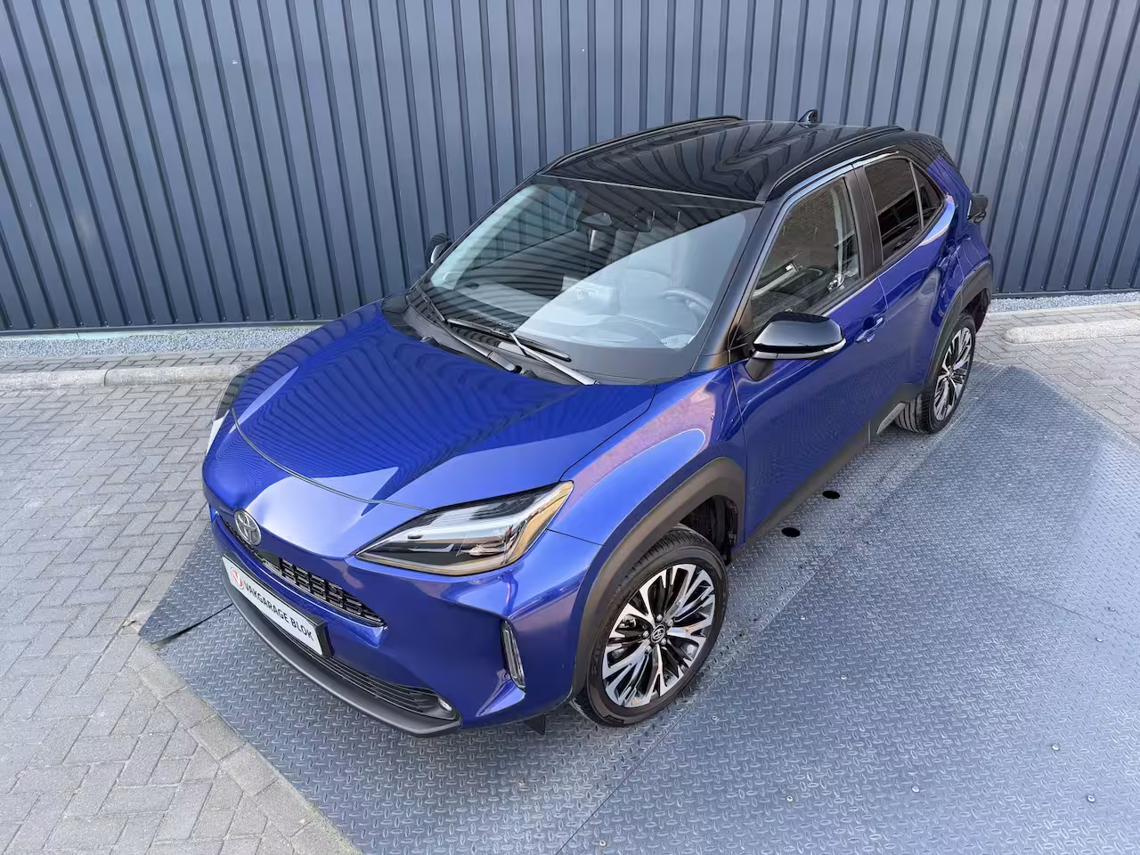 Toyota Yaris Cross 1.5 Hybrid 130 Executive / Bi tone | BSM | Head-up display | PDC V+A | Rijklaar