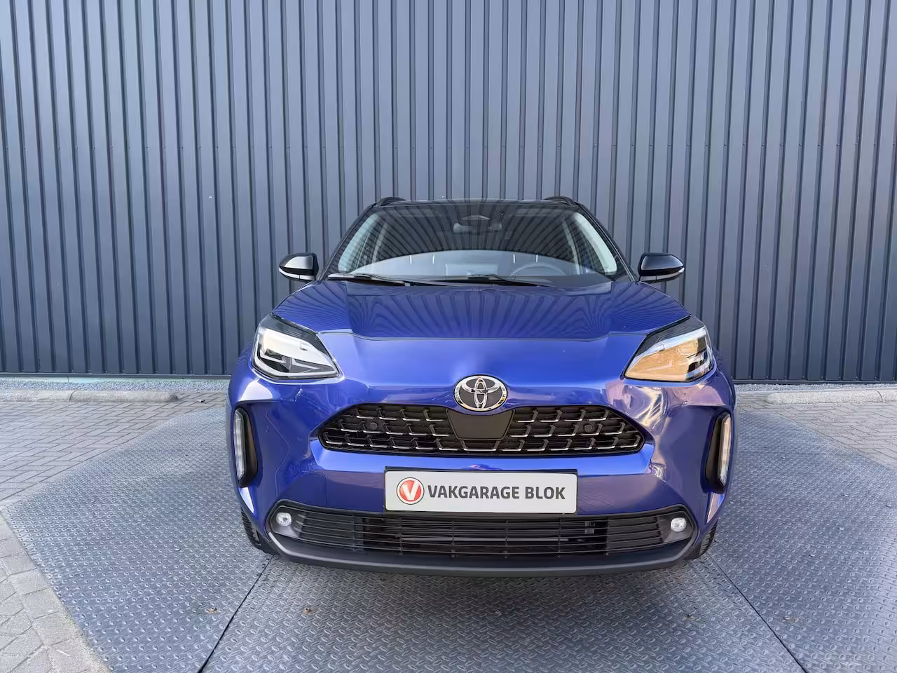 Toyota Yaris Cross 1.5 Hybrid 130 Executive / Bi tone | BSM | Head-up display | PDC V+A | Rijklaar