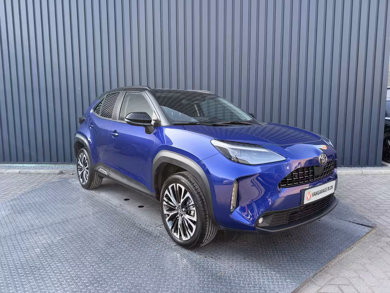 Toyota Yaris Cross 1.5 Hybrid 130 Executive / Bi tone | BSM | Head-up display | PDC V+A | Rijklaar