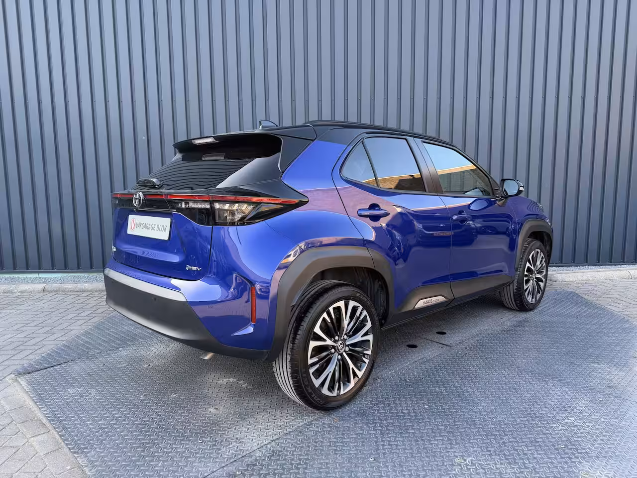 Toyota Yaris Cross 1.5 Hybrid 130 Executive / Bi tone | BSM | Head-up display | PDC V+A | Rijklaar