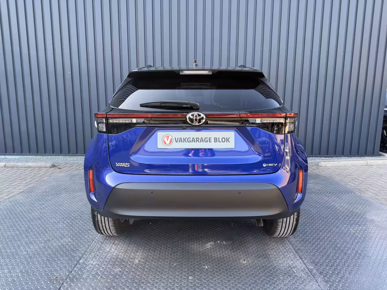 Toyota Yaris Cross 1.5 Hybrid 130 Executive / Bi tone | BSM | Head-up display | PDC V+A | Rijklaar