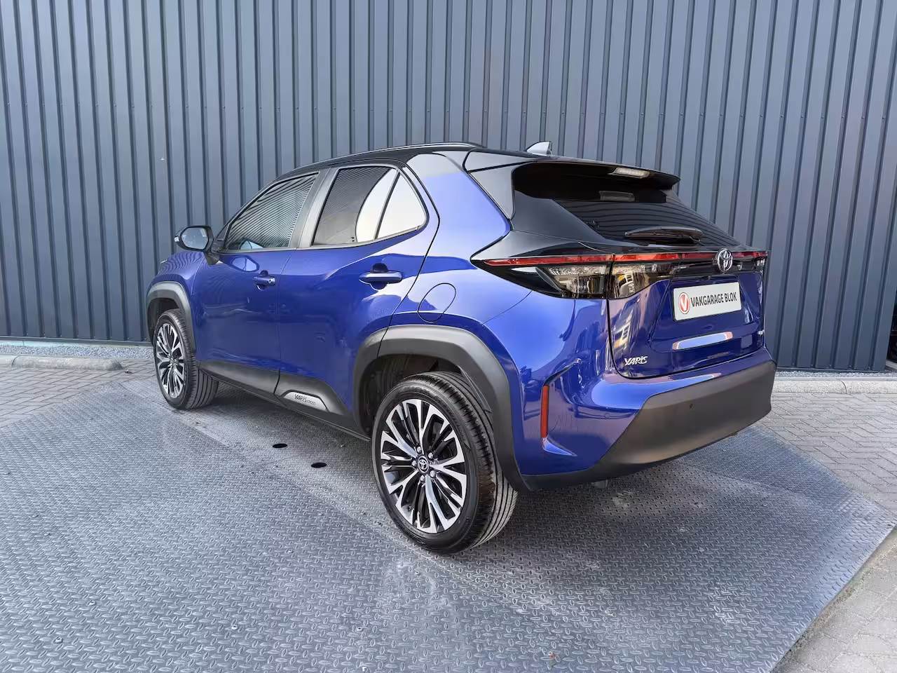 Toyota Yaris Cross 1.5 Hybrid 130 Executive / Bi tone | BSM | Head-up display | PDC V+A | Rijklaar