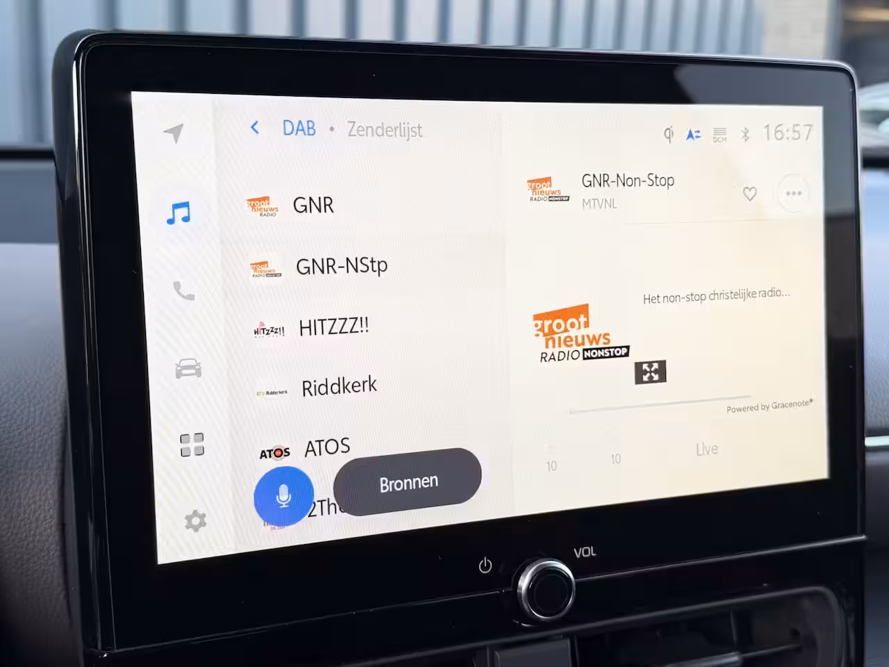 Toyota Yaris Cross 1.5 Hybrid 130 Executive / Bi tone | BSM | Head-up display | PDC V+A | Rijklaar