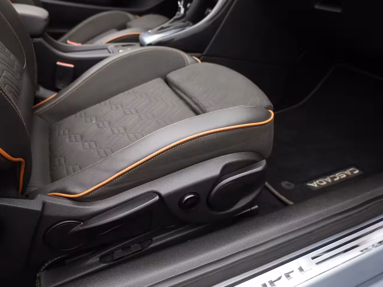 Opel Cascada 1.6 Turbo 170Pk Aut. Innovation | Parkeersensoren V&A | AGR-Stoelen | Navi | Prijs Rijklaa