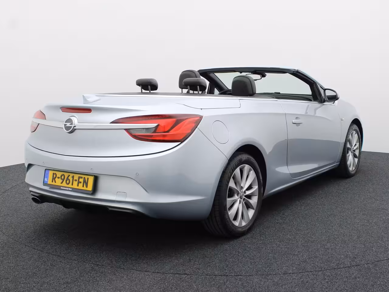 Opel Cascada 1.6 Turbo 170Pk Aut. Innovation | Parkeersensoren V&A | AGR-Stoelen | Navi | Prijs Rijklaa