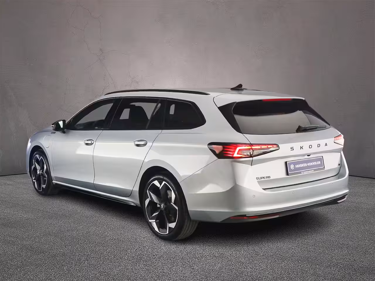 Skoda Superb Sportline Business 1.5 TSI PHEV 204pk DSG Automaat Trekhaak, Adaptive cruise control, Navi