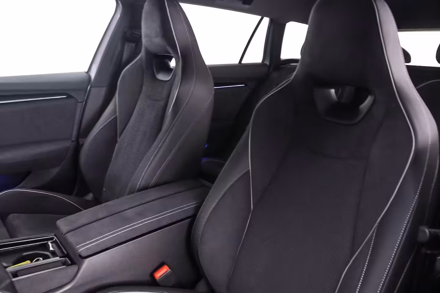 Skoda Superb Sportline Business 1.5 TSI PHEV 204pk DSG Automaat Trekhaak, Adaptive cruise control, Navi