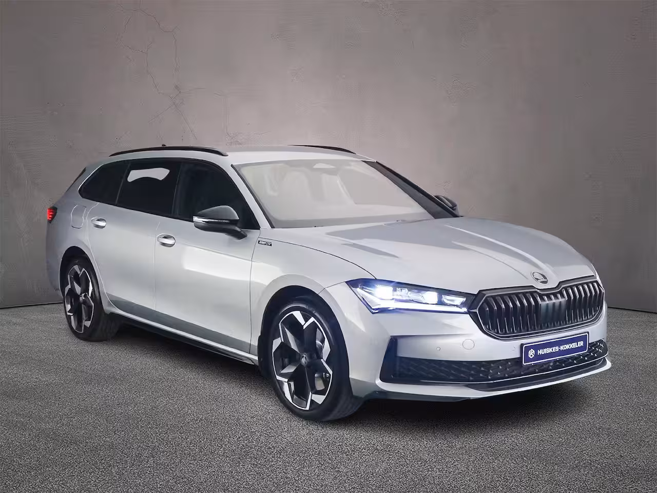Skoda Superb Sportline Business 1.5 TSI PHEV 204pk DSG Automaat Trekhaak, Adaptive cruise control, Navi
