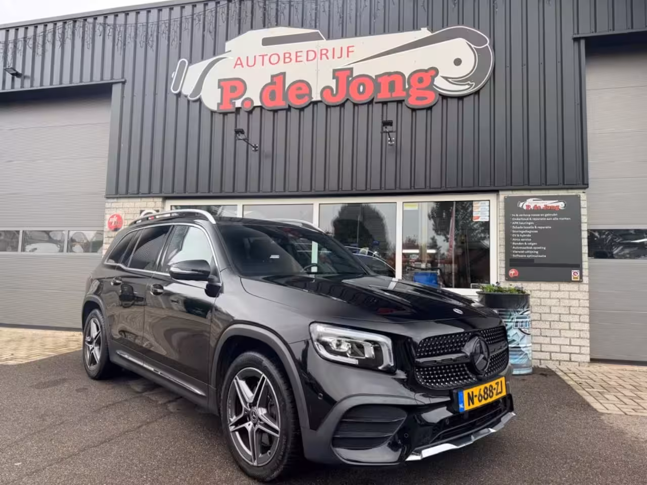 Mercedes-Benz 250 Glb-klasse 250 4MATIC PREMIUM AMG Trekhaak Carplay BTW 2000kg trekgewicht