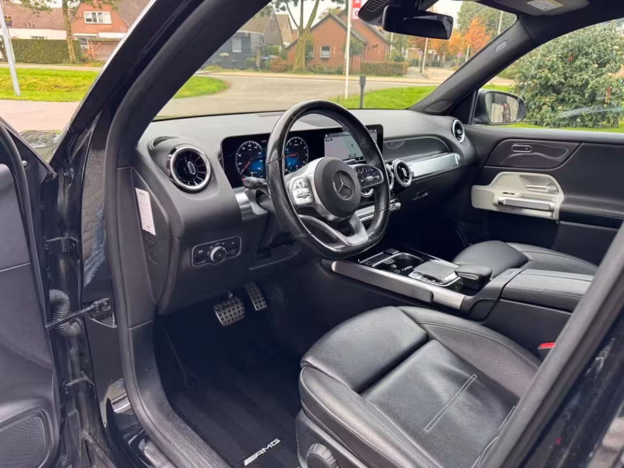 Mercedes-Benz 250 Glb-klasse 250 4MATIC PREMIUM AMG Trekhaak Carplay BTW 2000kg trekgewicht