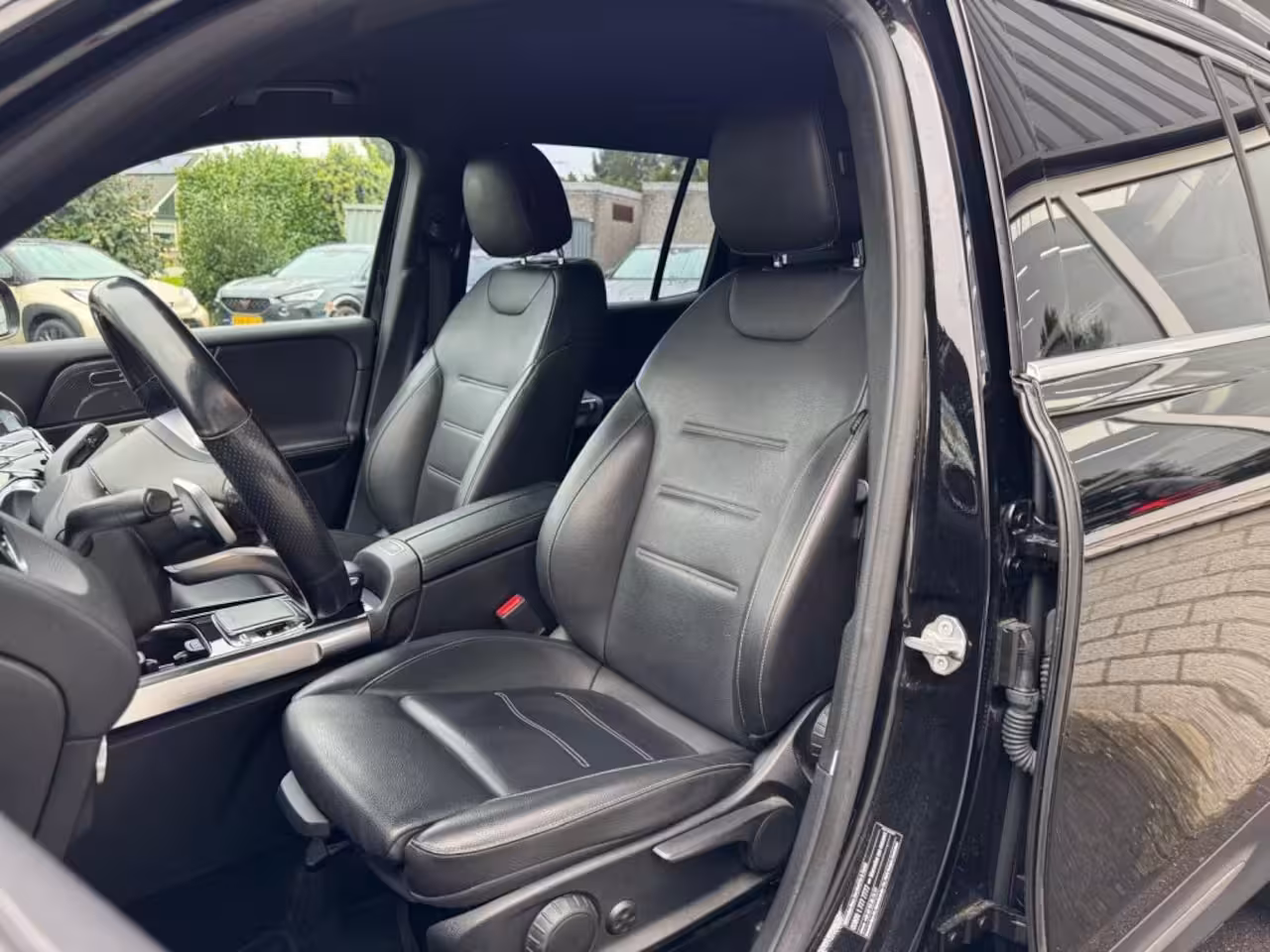 Mercedes-Benz 250 Glb-klasse 250 4MATIC PREMIUM AMG Trekhaak Carplay BTW 2000kg trekgewicht
