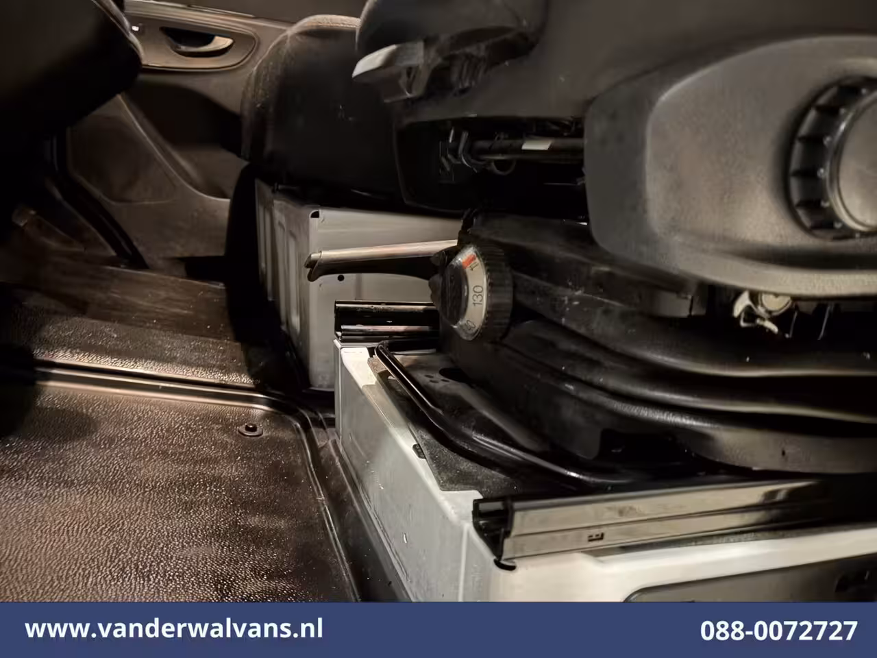 Mercedes-Benz Sprinter 317 CDI 170pk L2H2 Euro6 Airco | Cruisecontrol | Navigatie | 360 graden Camera | Apple Car