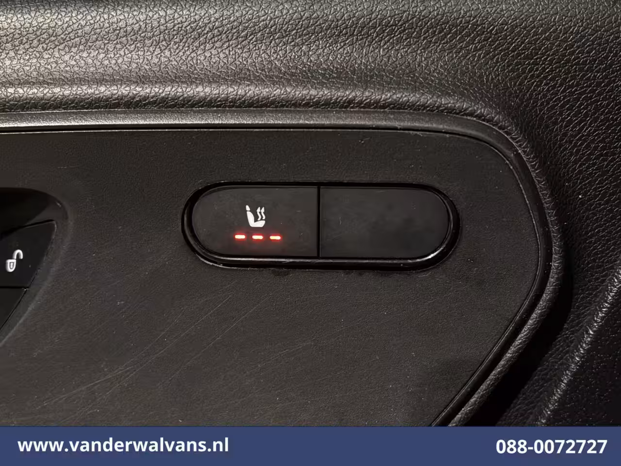 Mercedes-Benz Sprinter 317 CDI 170pk L2H2 Euro6 Airco | Cruisecontrol | Navigatie | 360 graden Camera | Apple Car