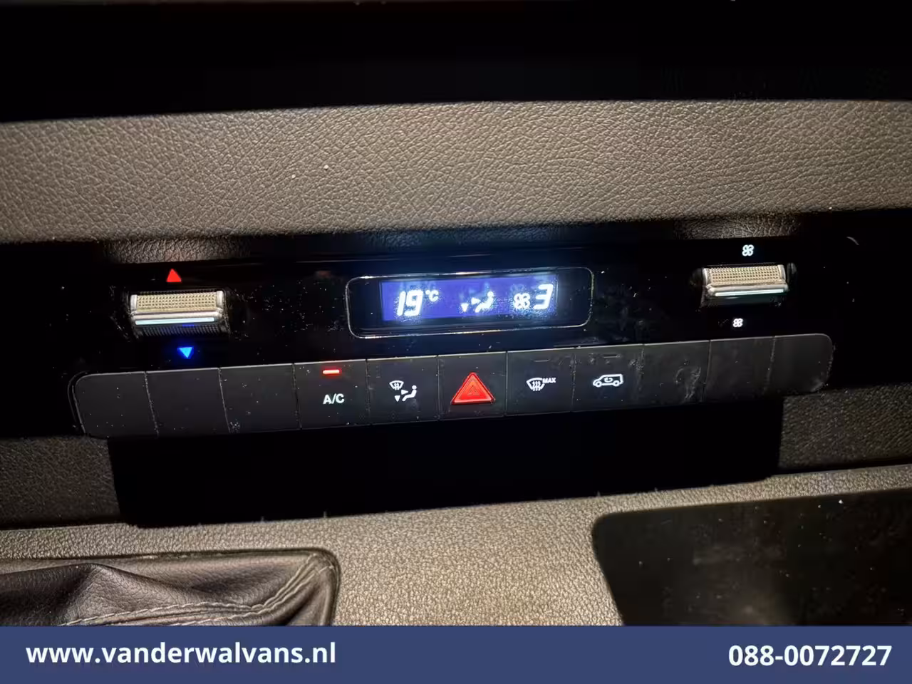 Mercedes-Benz Sprinter 317 CDI 170pk L2H2 Euro6 Airco | Cruisecontrol | Navigatie | 360 graden Camera | Apple Car