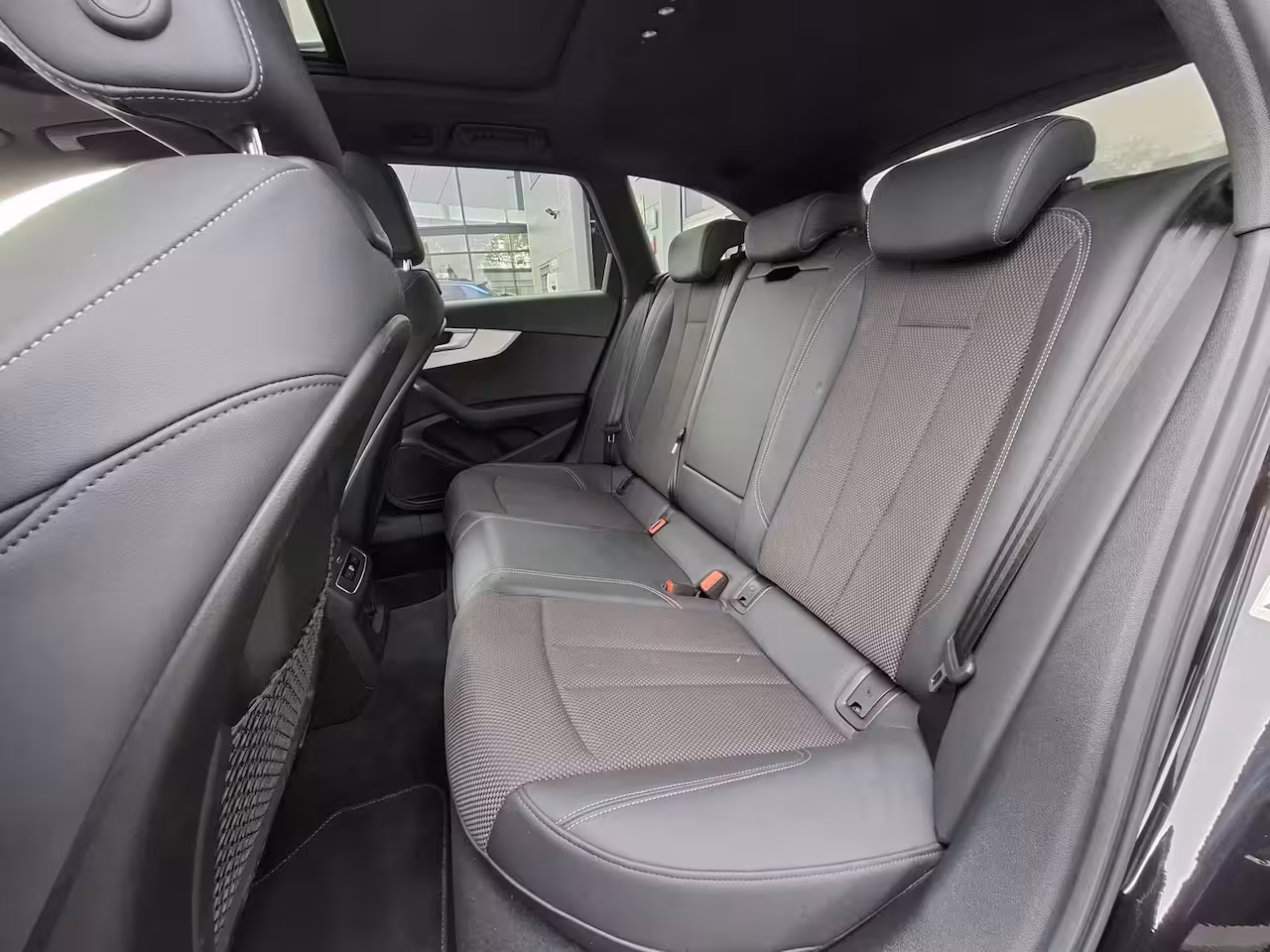Audi A4 Avant 35 TFSI S-line edition Competition | Navigatie/Android/Apple Carplay | LM Velgen | Elektri