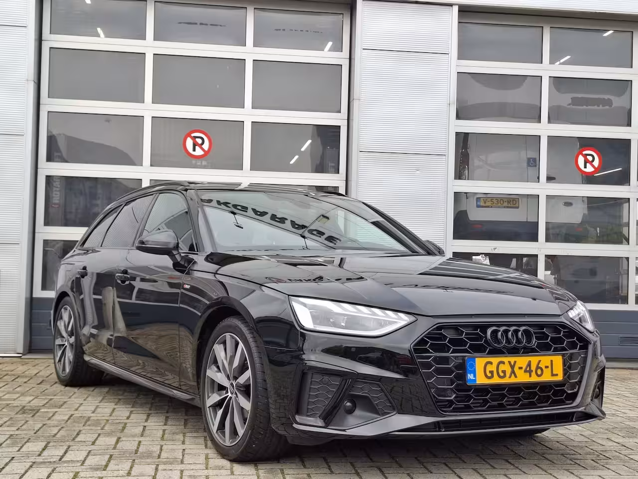 Audi A4 Avant 35 TFSI S-line edition Competition | Navigatie/Android/Apple Carplay | LM Velgen | Elektri