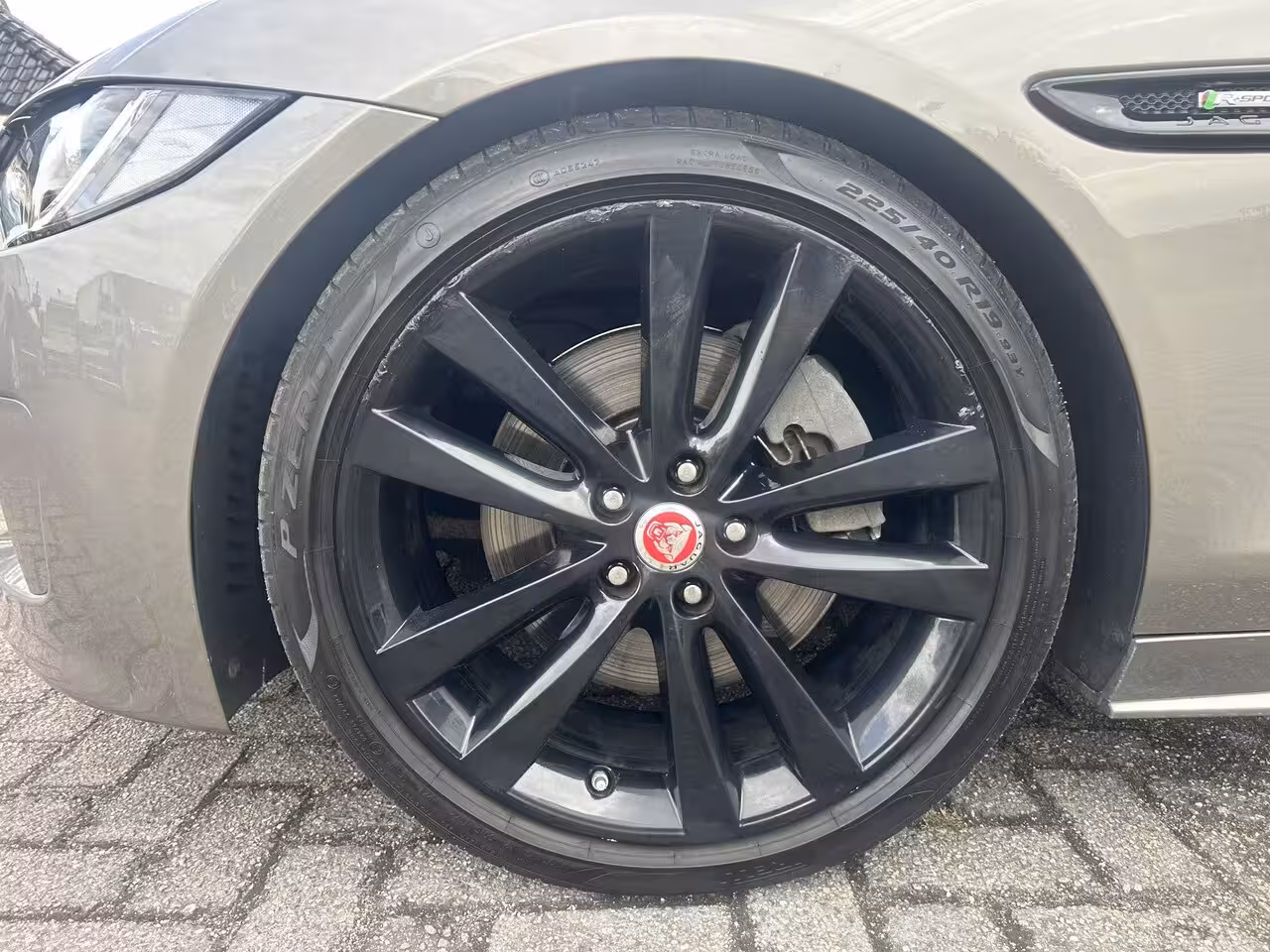 Jaguar XE 2.0 Portfolio R Sport Black Pack/Bomvol opties/Speciale kleurstelling/Nieuwstaat