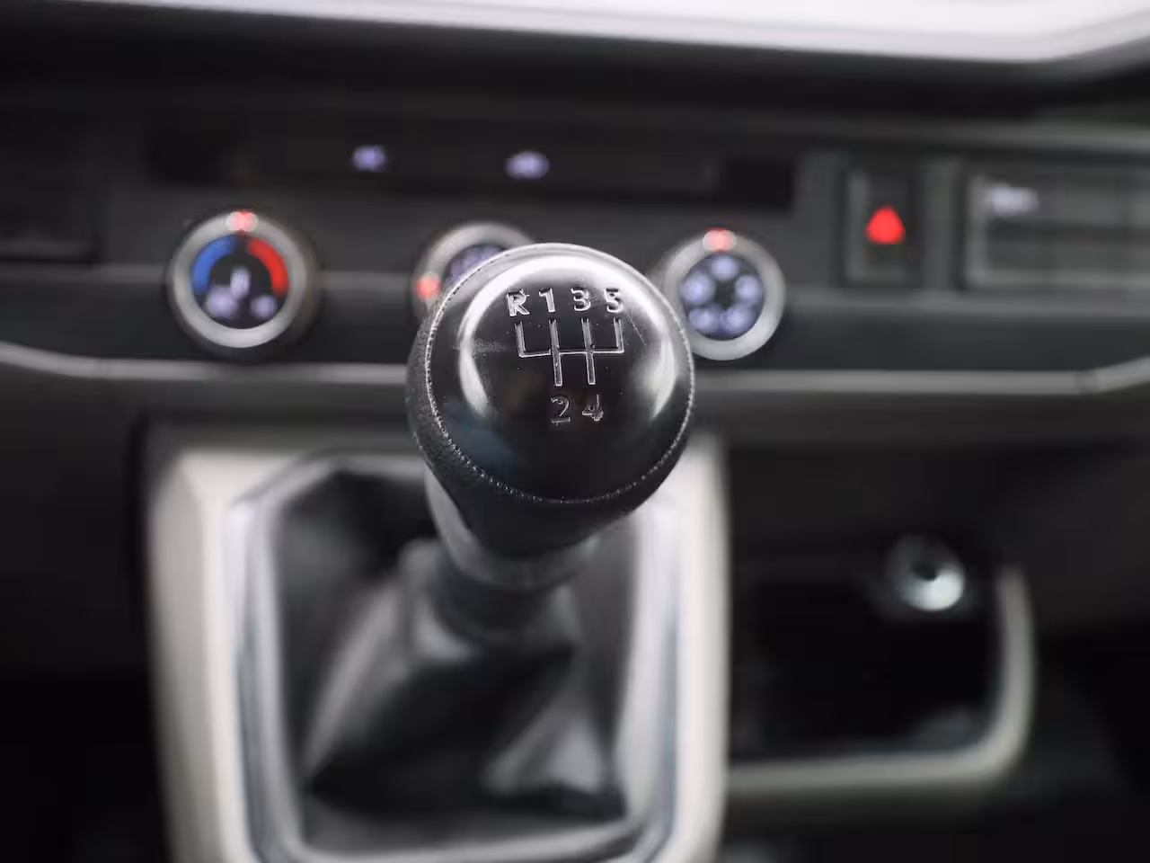 Volkswagen Transporter 2.0 TDi 110PK | Airco | Achteruitrijcamera | DAB+ | App-Connect | Elektrisch Verstel/Verwa