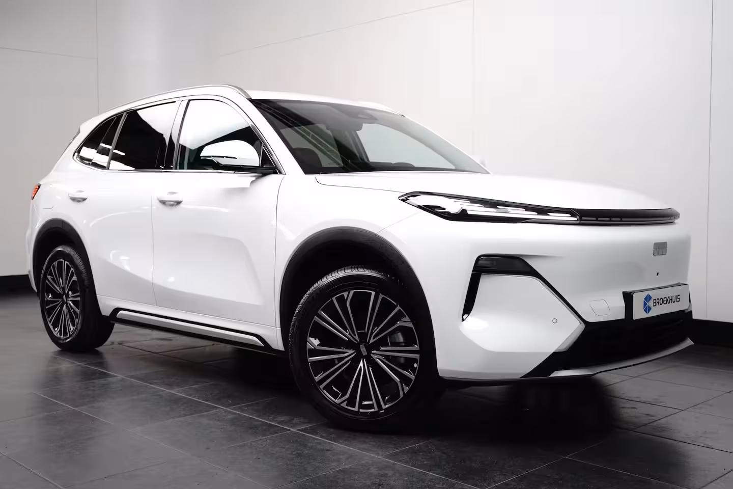 Geely Starray EM-i Max+ | Achterbank in delen neerklapbaar | Airco (automatisch) | Apple Carplay/Android Auto