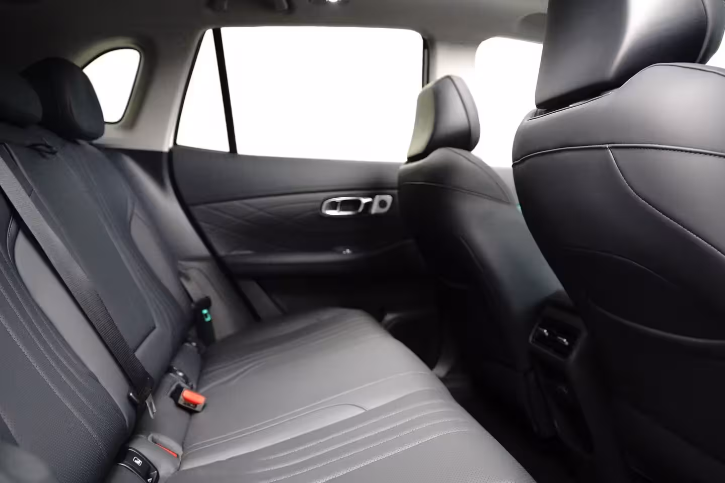 Geely Starray EM-i Max+ | Achterbank in delen neerklapbaar | Airco (automatisch) | Apple Carplay/Android Auto