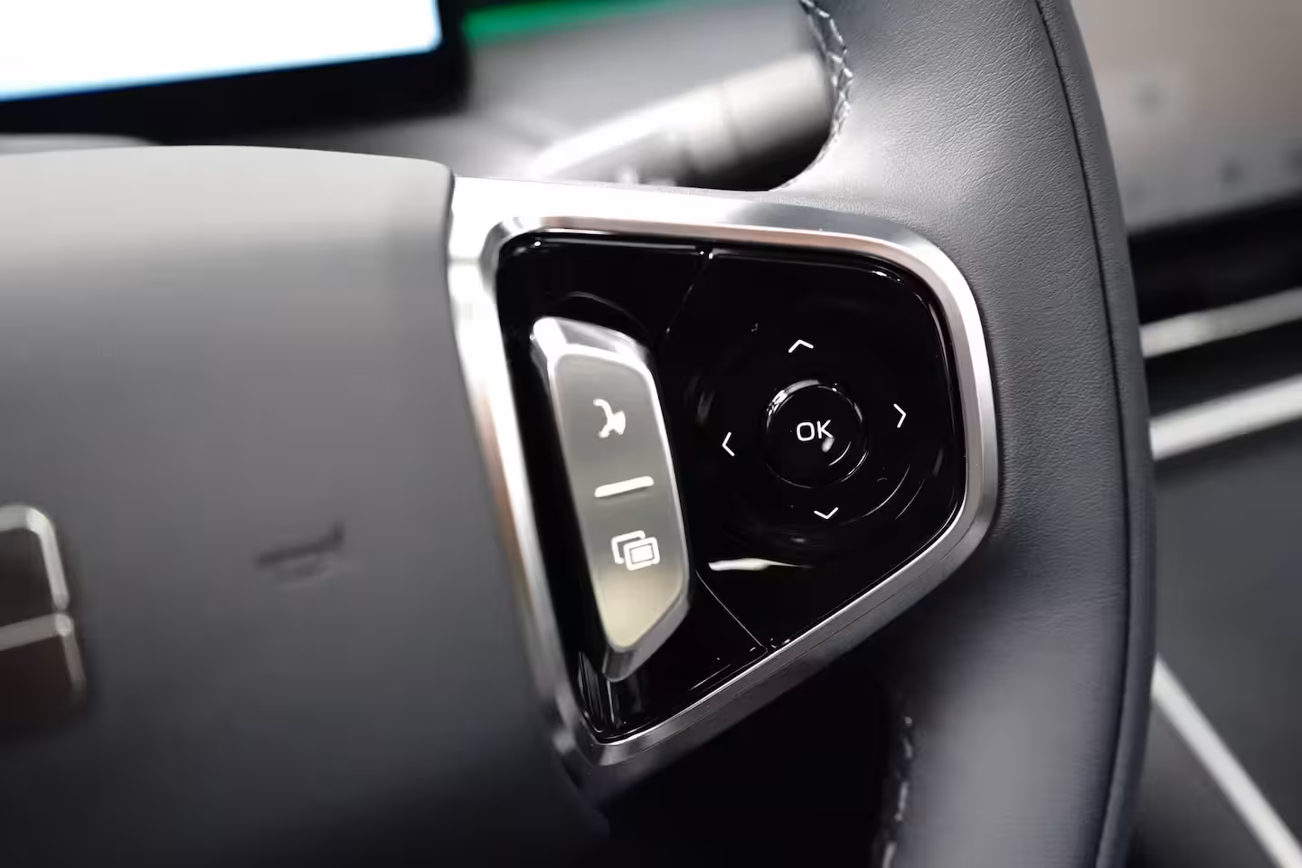 Geely Starray EM-i Max+ | Achterbank in delen neerklapbaar | Airco (automatisch) | Apple Carplay/Android Auto