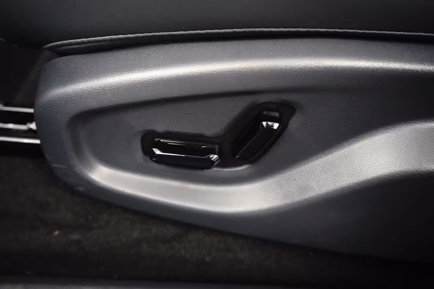 Geely Starray EM-i Max+ | Achterbank in delen neerklapbaar | Airco (automatisch) | Apple Carplay/Android Auto