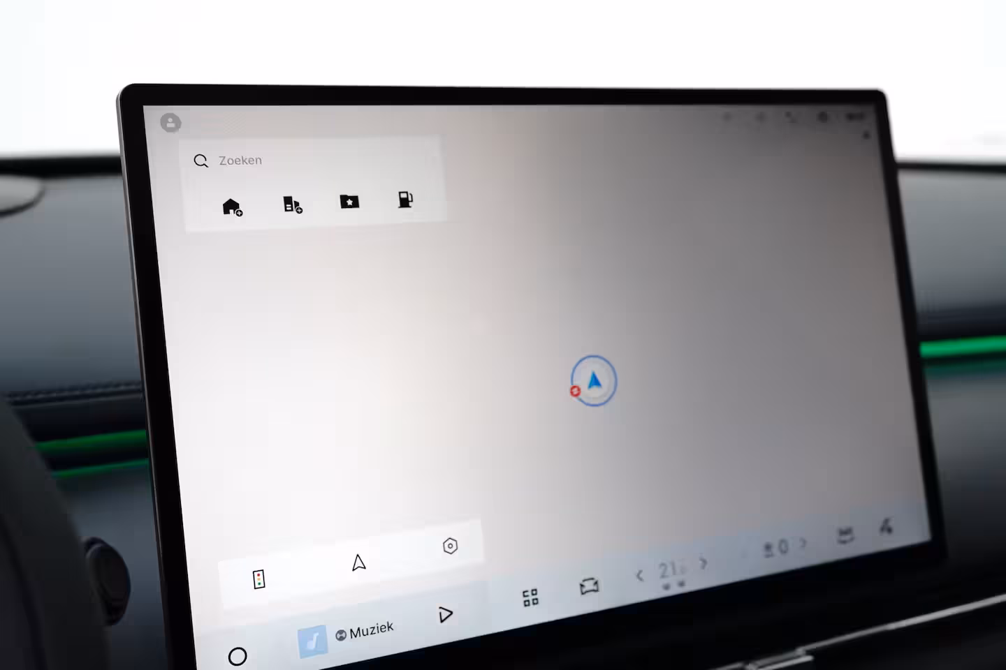 Geely Starray EM-i Max+ | Achterbank in delen neerklapbaar | Airco (automatisch) | Apple Carplay/Android Auto