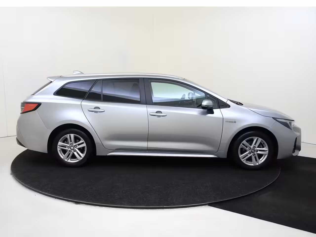 Suzuki Swace 1.8 Hybrid Style Apple Carplay | Climat Control | Trekhaak | Adaptive Cruise control | Par