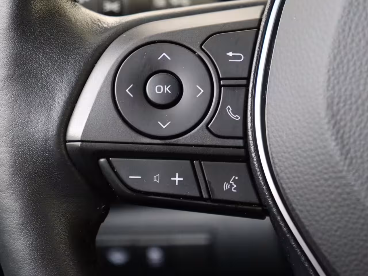 Suzuki Swace 1.8 Hybrid Style Apple Carplay | Climat Control | Trekhaak | Adaptive Cruise control | Par