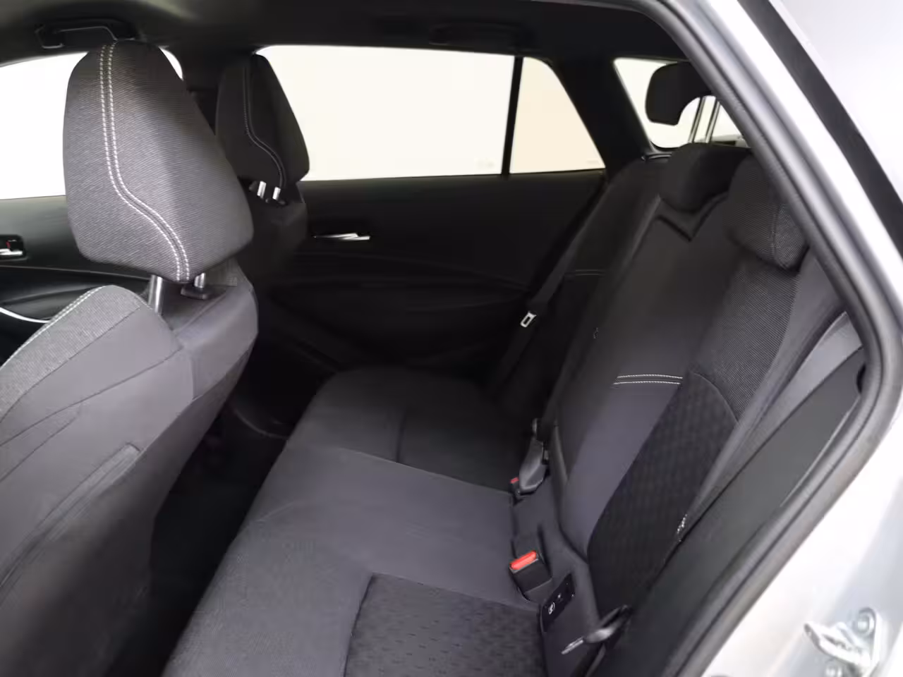 Suzuki Swace 1.8 Hybrid Style Apple Carplay | Climat Control | Trekhaak | Adaptive Cruise control | Par