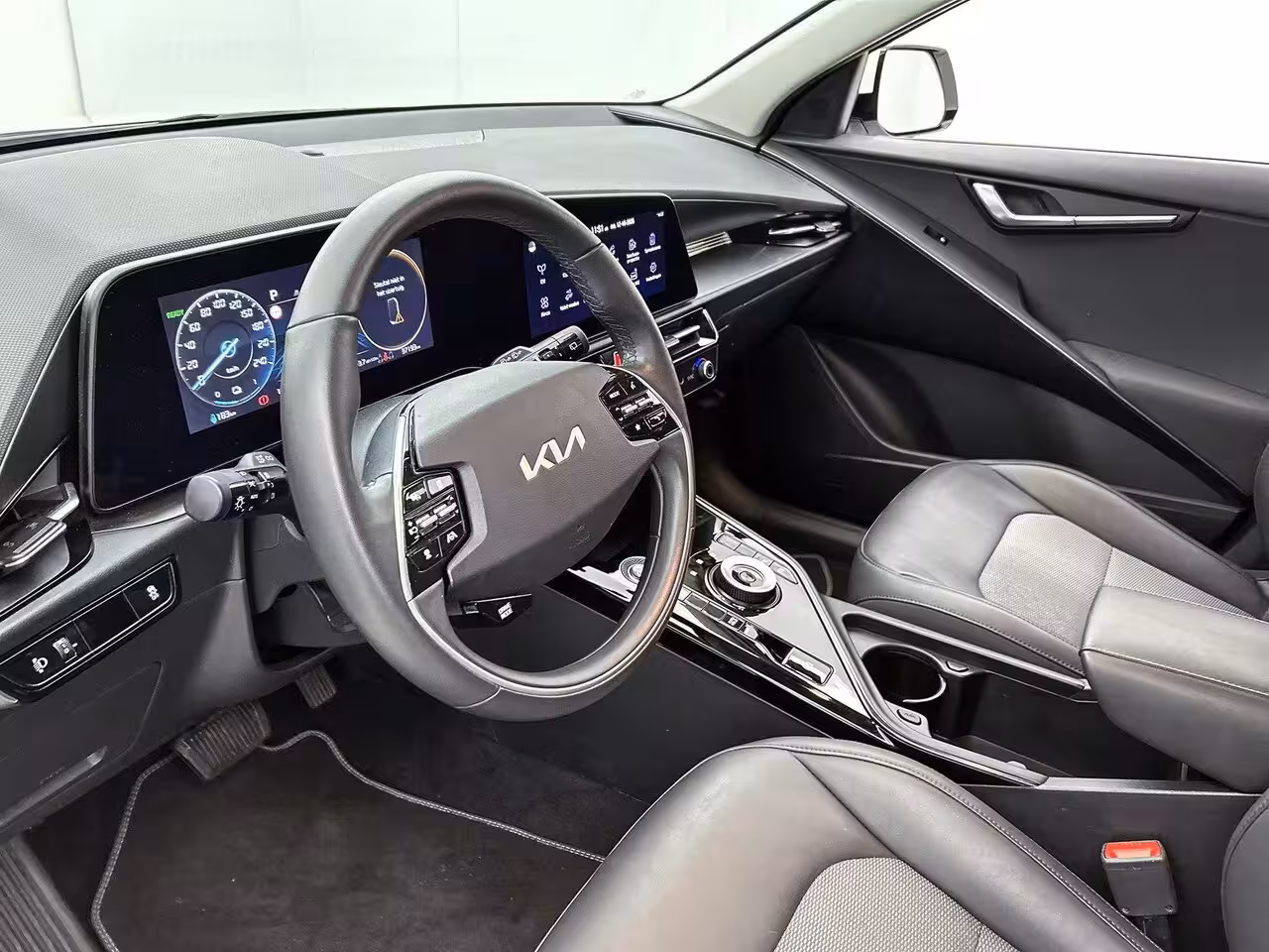 Kia Niro EV DynamicLine 64.8 kWh | Trekhaak | | Adaptieve Cruise Control | Clima | Camera + PDC |