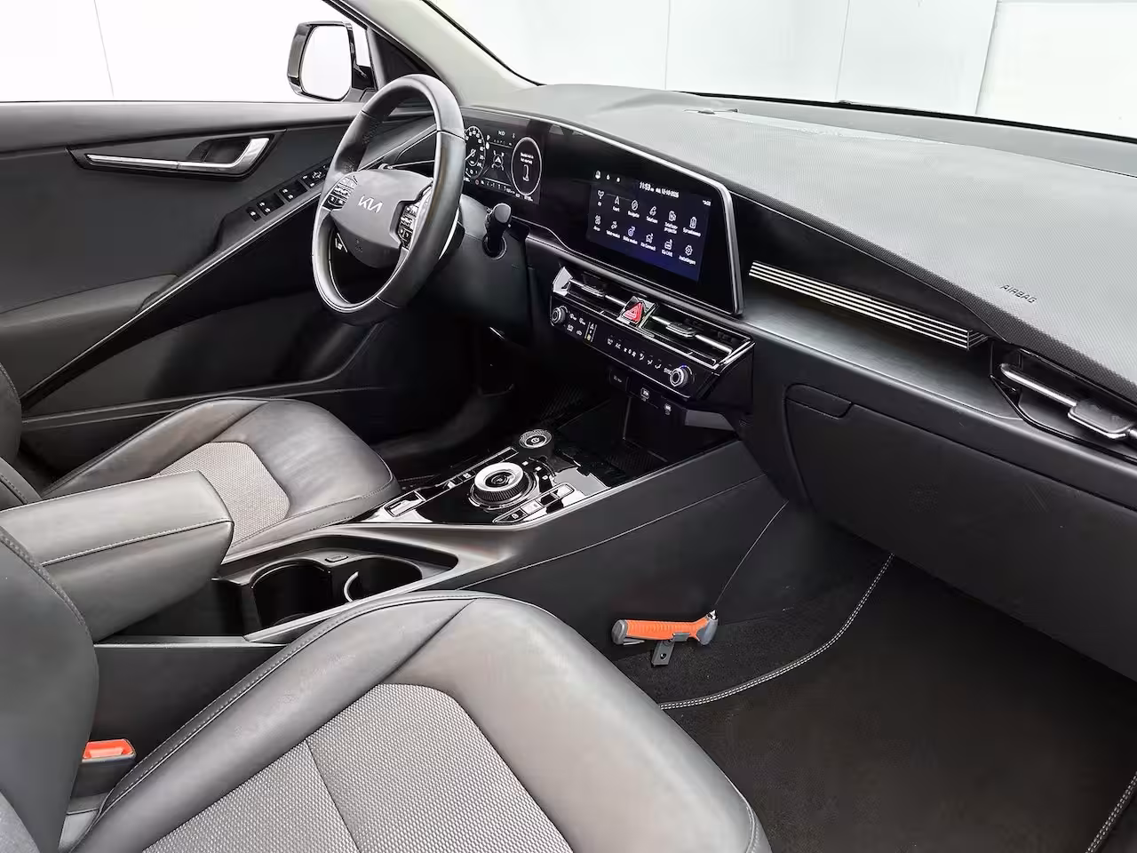 Kia Niro EV DynamicLine 64.8 kWh | Trekhaak | | Adaptieve Cruise Control | Clima | Camera + PDC |